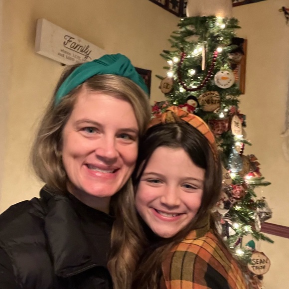 Meet your Posher, Kristen - Picture 2 of 4